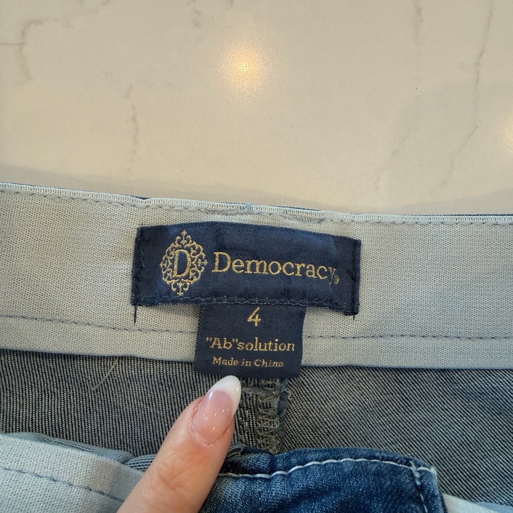 Democracy “Ab” solution Jean Shorts ( Never Been Worn) - Picture 3 of 6
